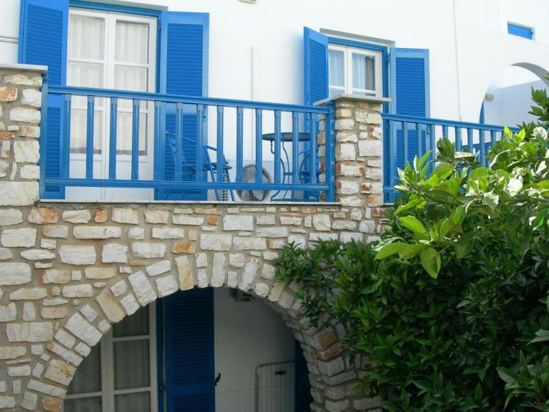 Aegeon Pension Парос Экстерьер фото